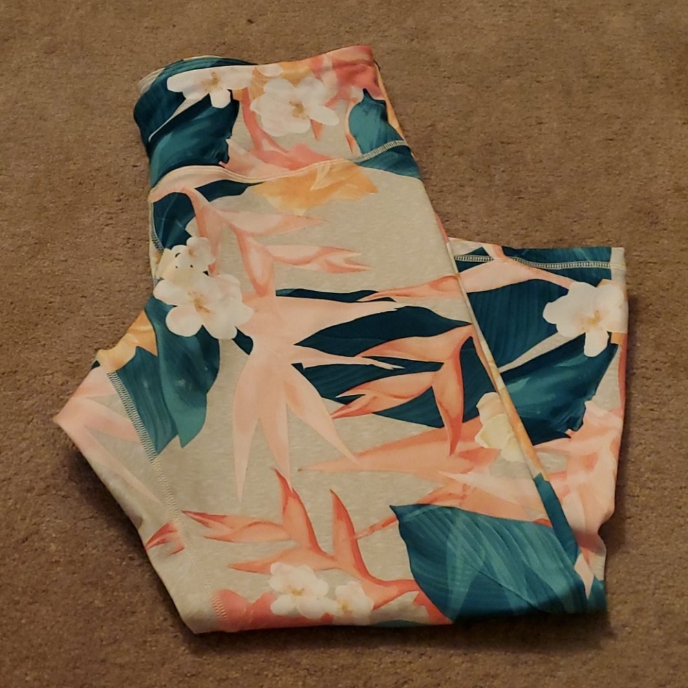 Old Navy Elevate Leggings